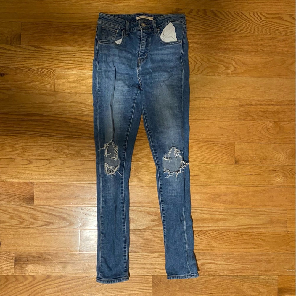 Levi’s 721 High Rise Skinny Jeans